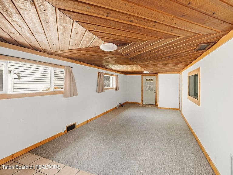 229 S Fremont Ave photo 3
