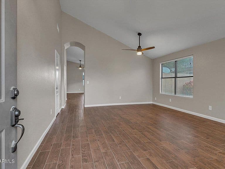 1816 E Morgan Drive photo 4