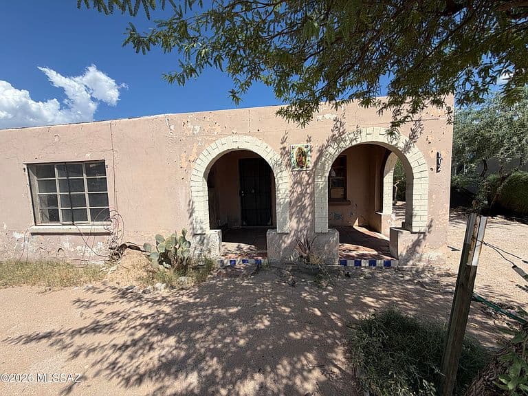 712 W Calle Adelanto photo 2