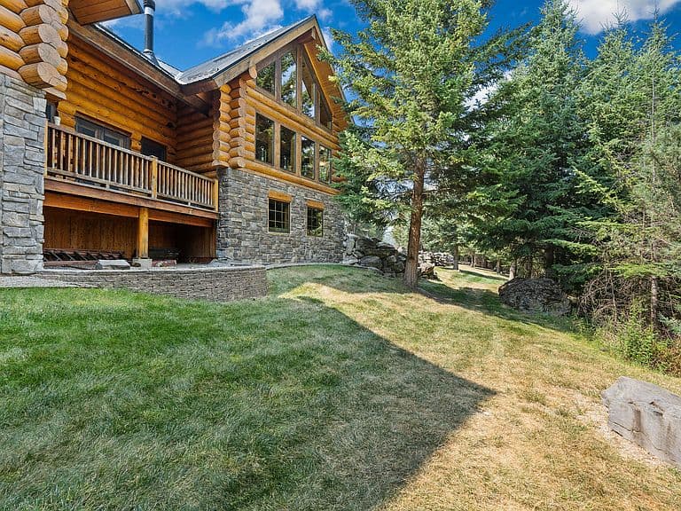 893 Elias Ln photo 3