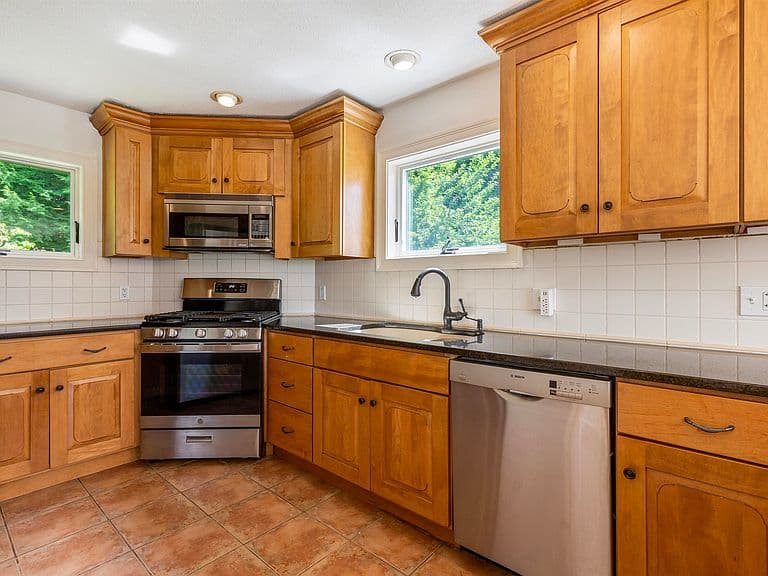 75 Beauty Hill Road photo 4