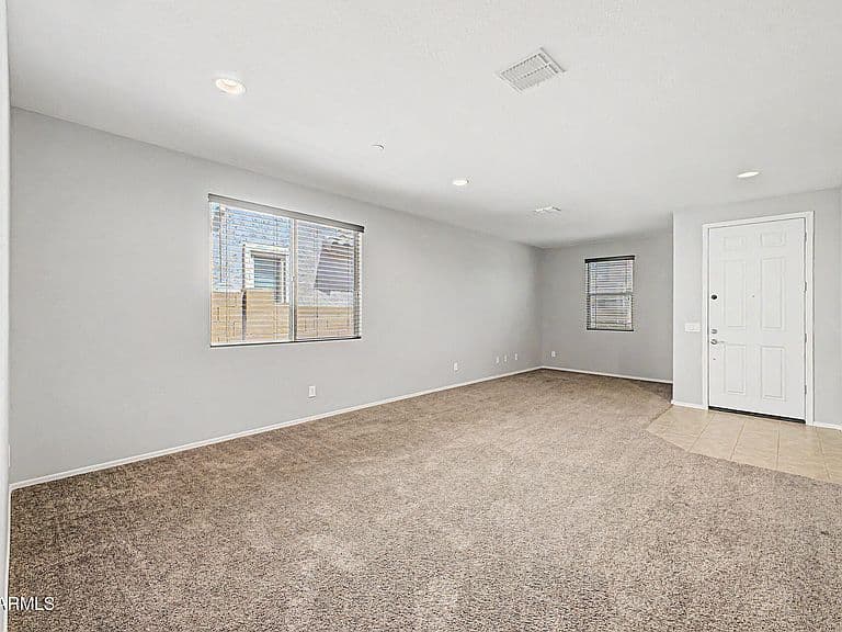 36060 N VIDLAK Drive photo 5