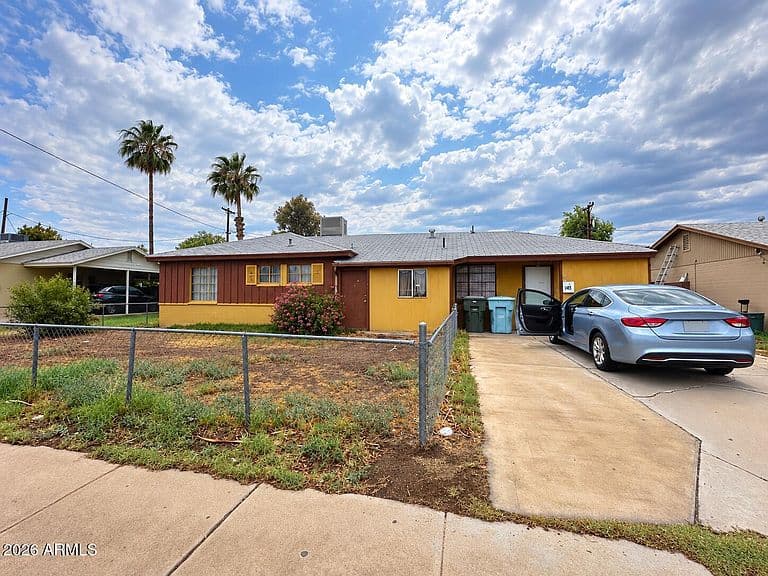 3620 W MISSOURI Avenue photo 1