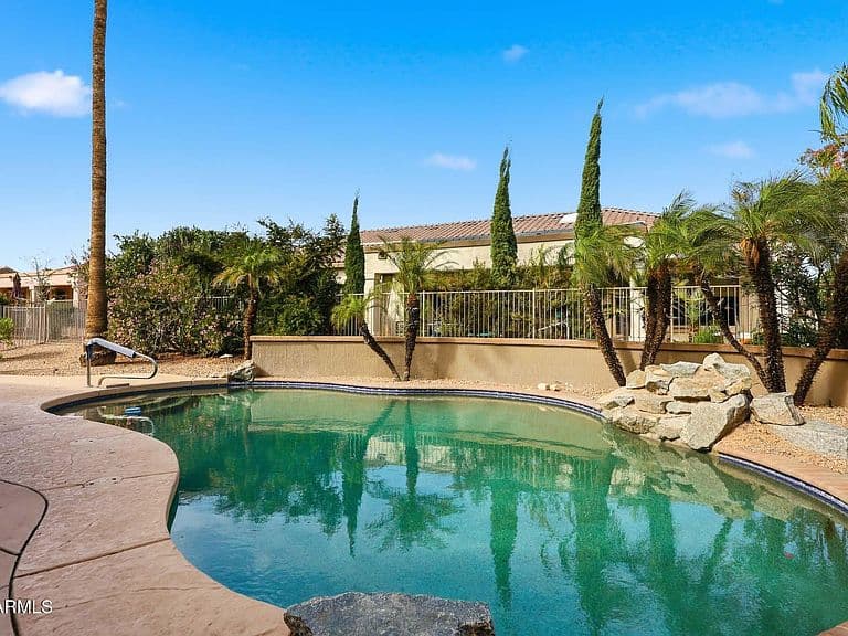 15806 W Kino Dr photo 2