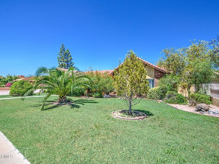 3232 E ELLIS Street photo 4