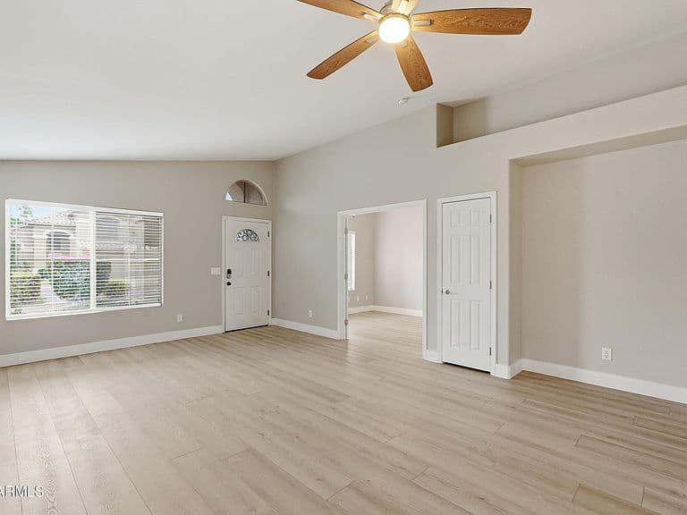 1152 W ORIOLE Way photo 5