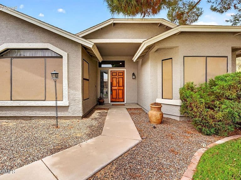 1211 N LEOMA Court photo 3