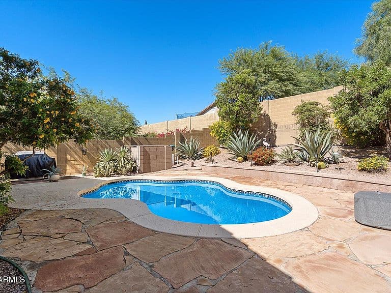 3754 W EASTMAN Court photo 2