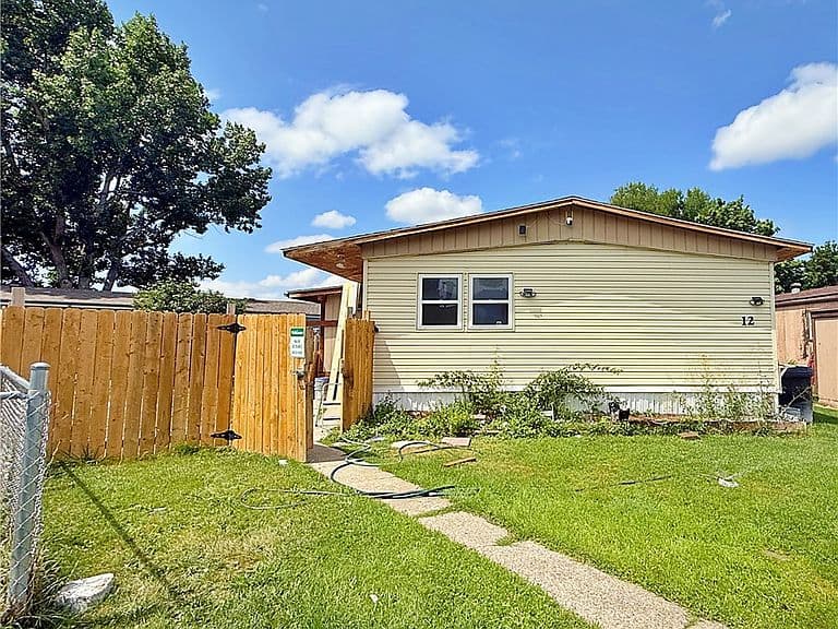 12 Golden Butte Dr photo 3