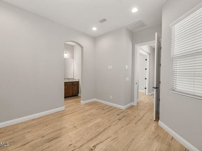 6394 W PINEHURST Court photo 4