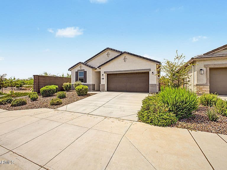 10056 S SAGUARO Drive photo 4