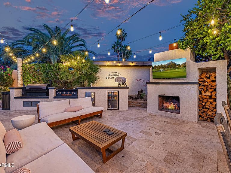 7821 N Via De La Sombre photo 1