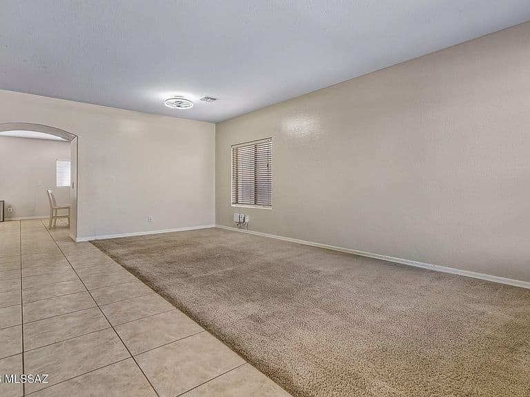 43879 W Maricopa Ave photo 4