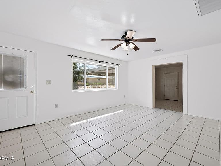 67 W KAYETAN Drive photo 4