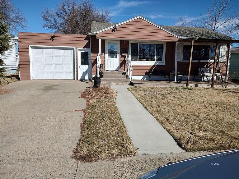 415 Chestnut Ave photo 1