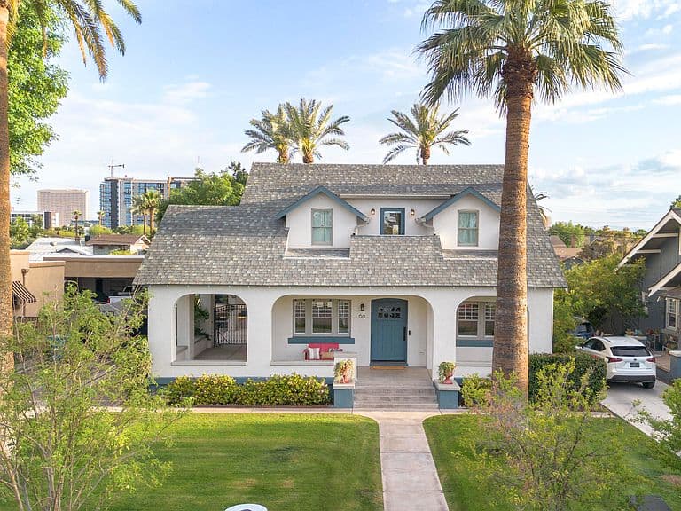 69 W LYNWOOD Street photo 2