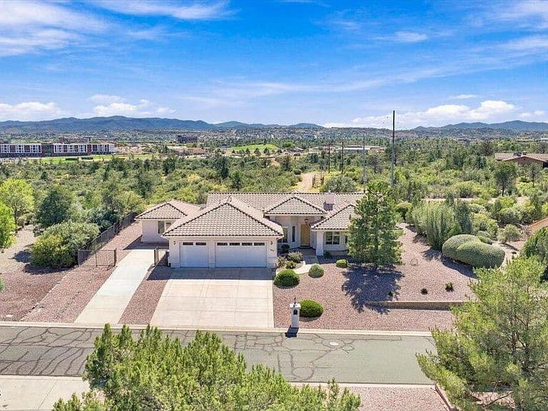 829 Panicum Dr photo 1