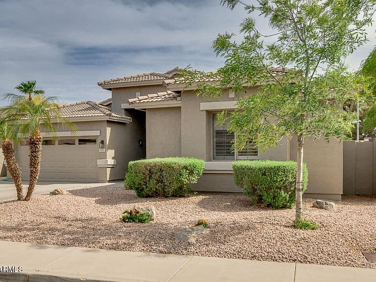 181 W BIRCHWOOD Place photo 3