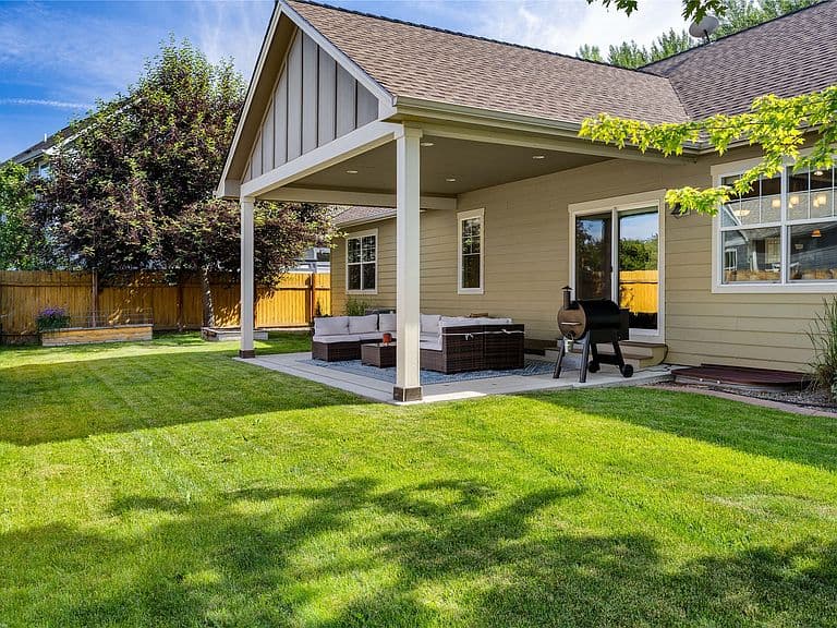 2719 Emery Pl photo 2