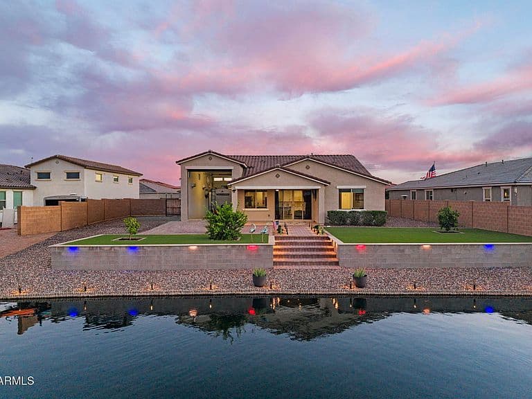40392 W DESERT FAIRWAYS Drive photo 1