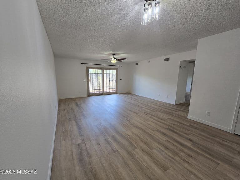 8919 E Calle Norlo photo 4