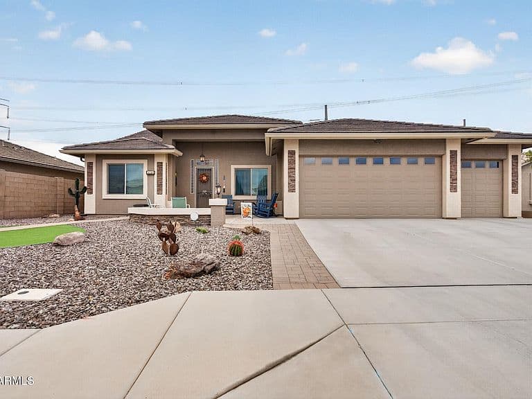 11137 E POSADA Avenue photo 1