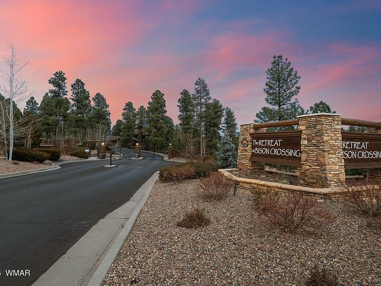 120 N Retreat Dr photo 4