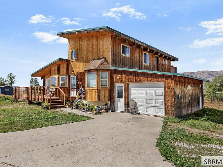 1493 E Jensen Rd photo 2