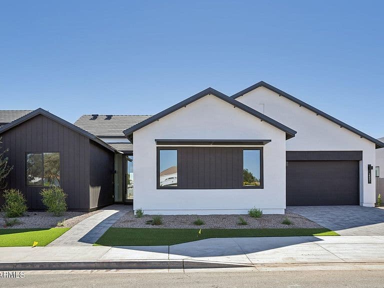 2331 E AQUARIUS Place photo 2