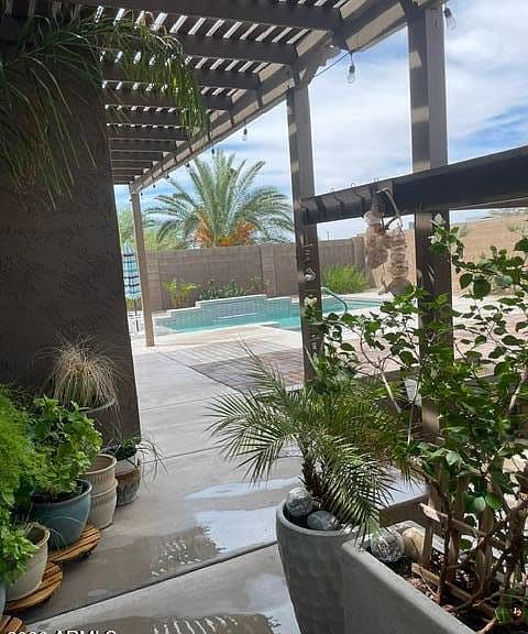 4428 N 185TH Avenue photo 5