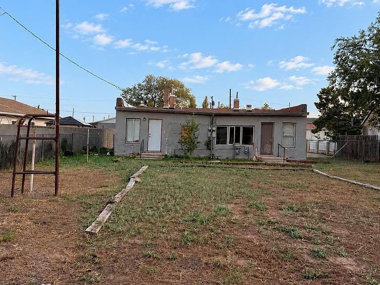 610 W Arizona St photo 2