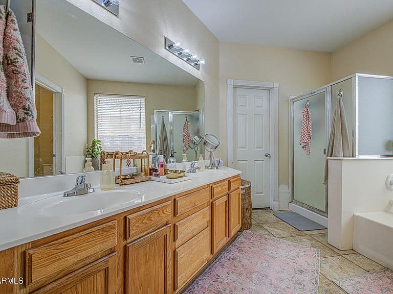 502 N MERINO -- photo 4