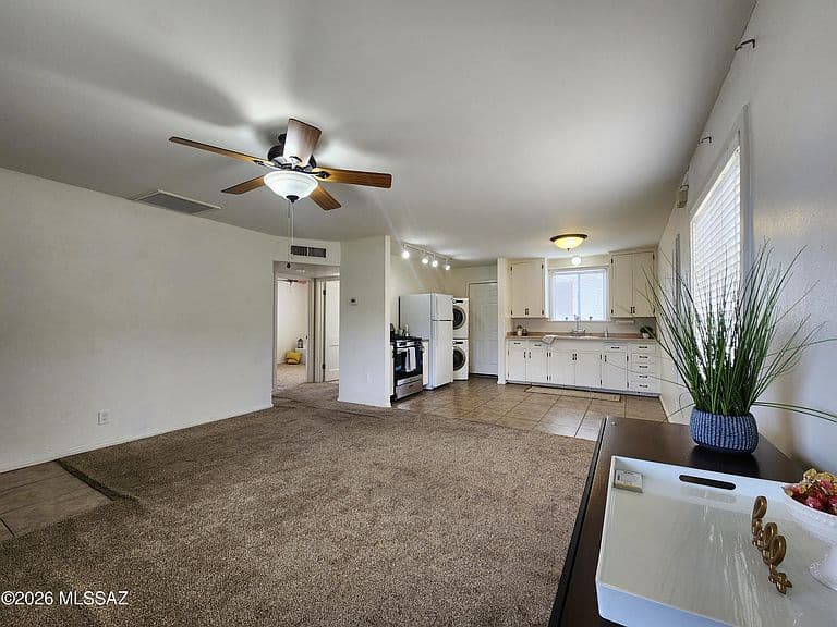7 Sacramento Ave photo 1