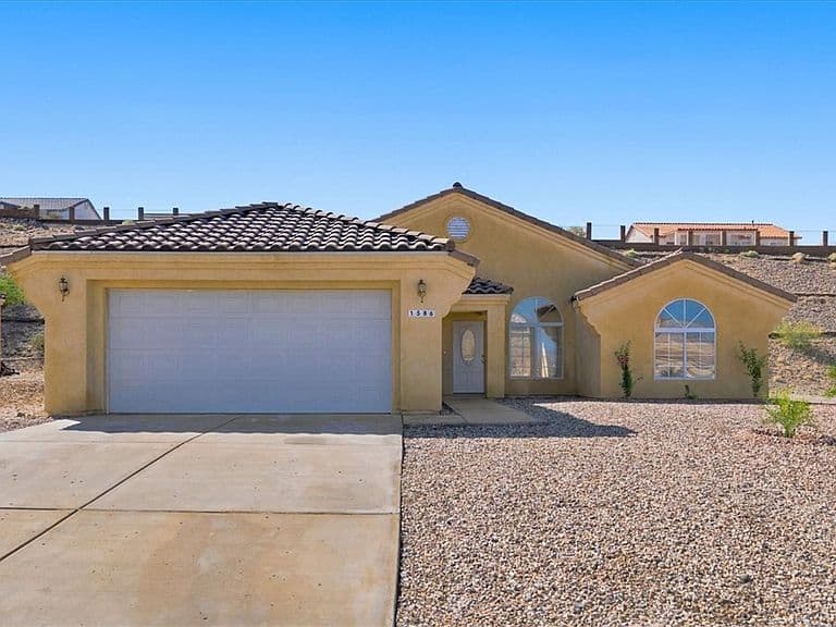 1586 Ilona Drive photo 3