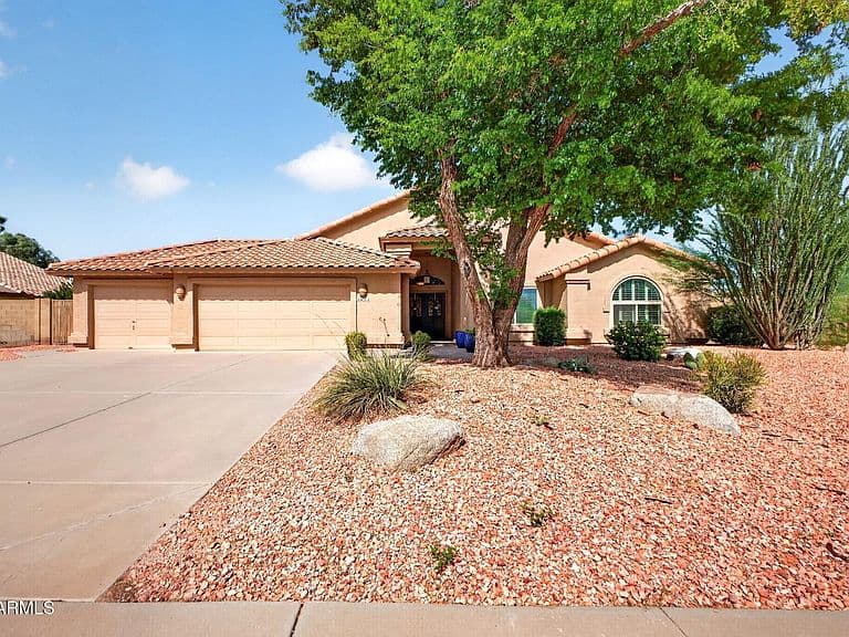 4624 E MARILYN Road photo 2