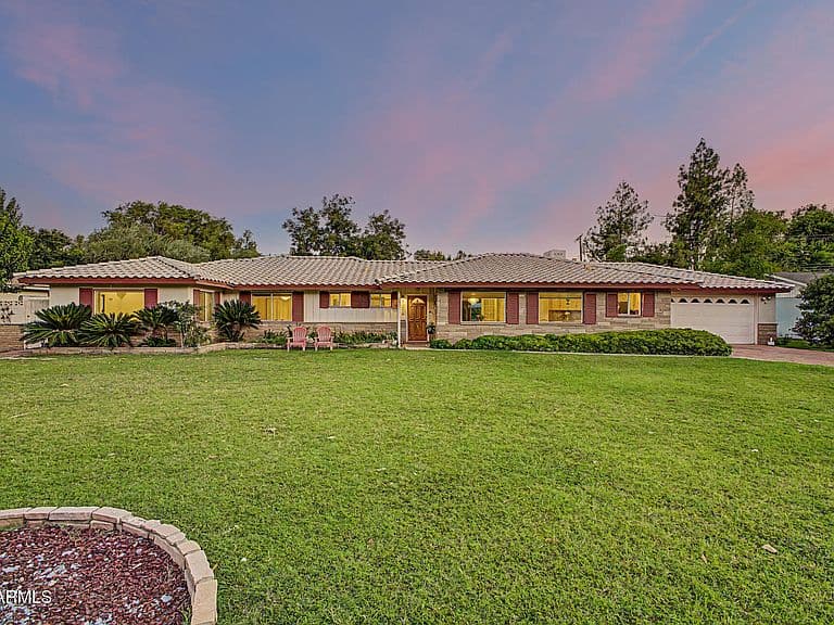 1001 W KALER Drive photo 2