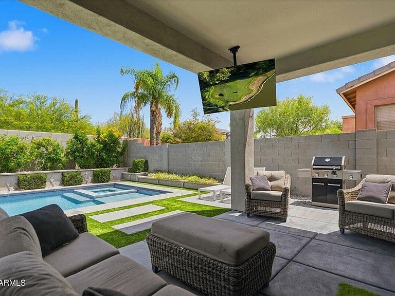 7548 E SANTA CATALINA Drive photo 1