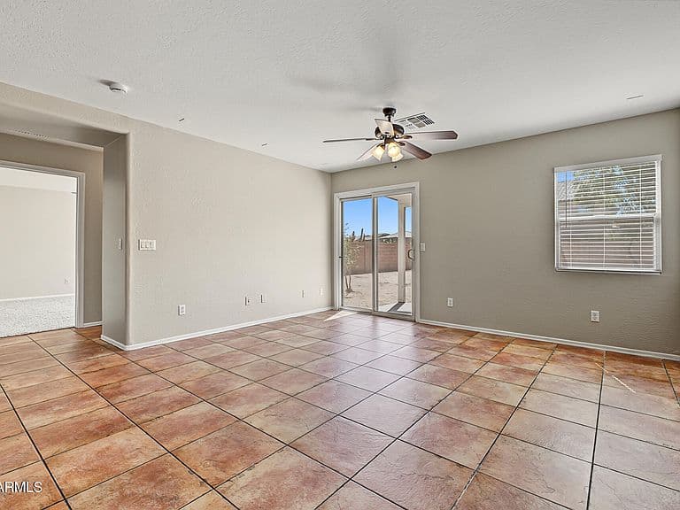 28240 N QUARTZ Way photo 5