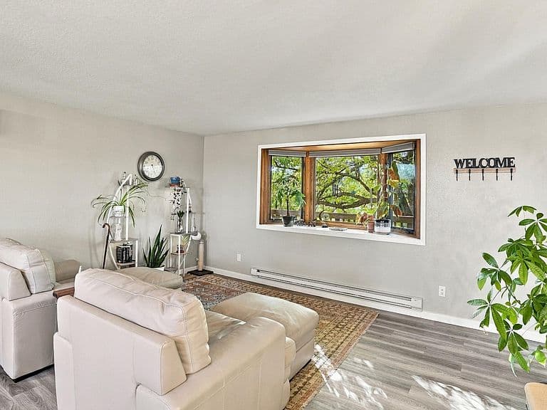 6508 Kimberly Dr photo 5