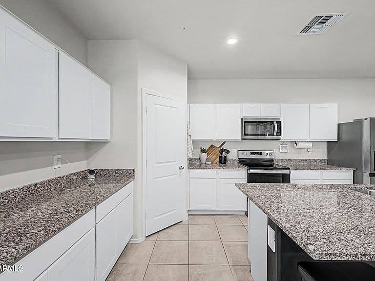 35767 W SAN SISTO Avenue photo 4