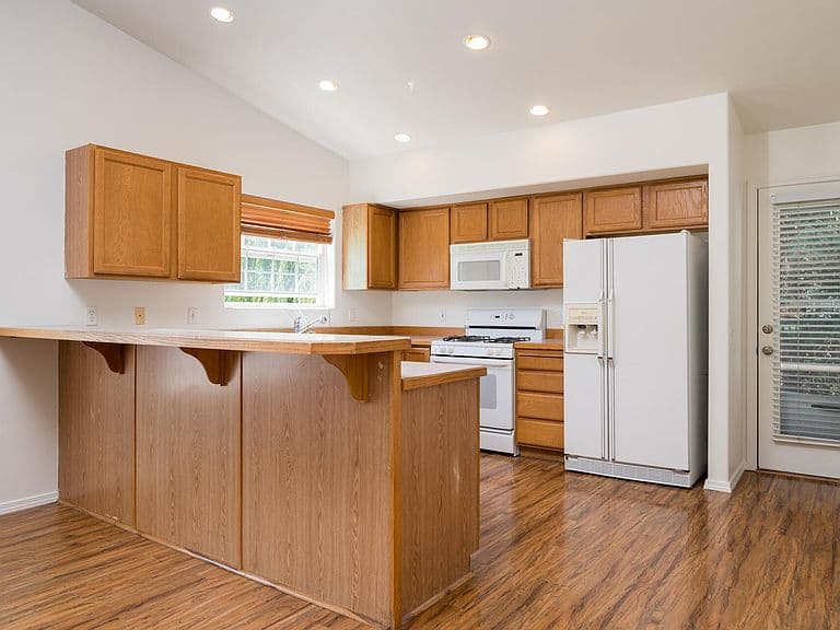 431 Calumet Ct photo 2