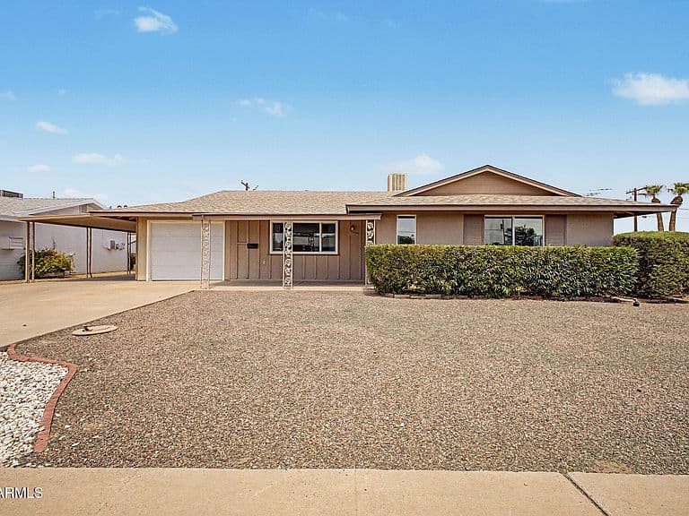 10002 W DESERT HILLS Drive photo 1