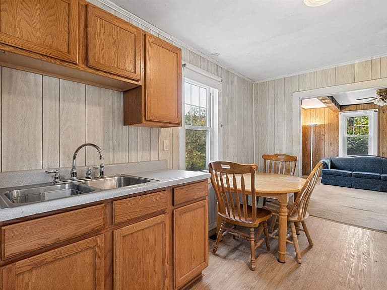 1431 Gulf Road photo 5