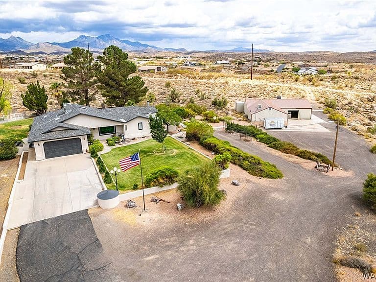 3232 Hualapai Mountain Rd photo 1