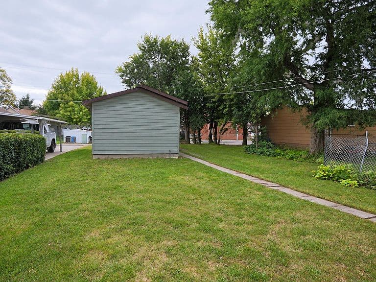 615 N Lloyd St photo 5