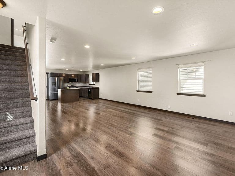 1425 E Seleta Ln photo 5