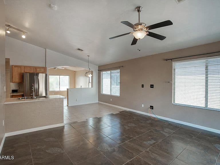13730 W PECK Drive photo 5