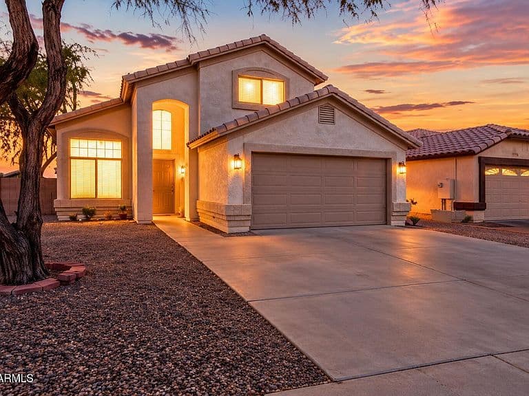 8266 W EUGIE Avenue photo 1