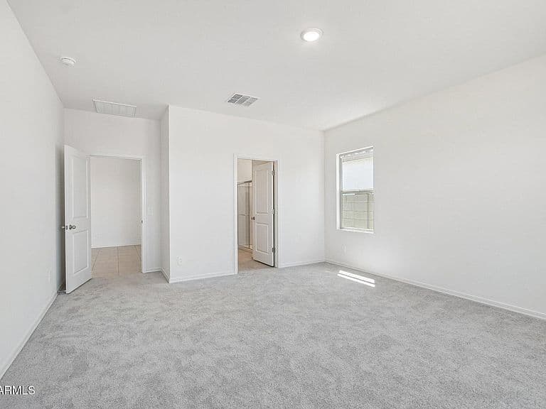 10214 W DEVONSHIRE Avenue photo 3