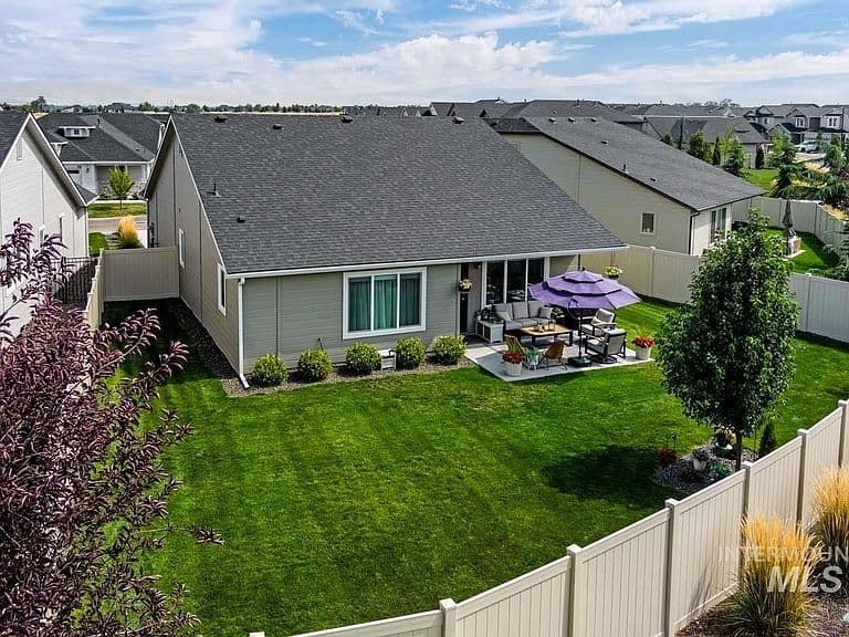 348 W Radiant Rdg photo 2